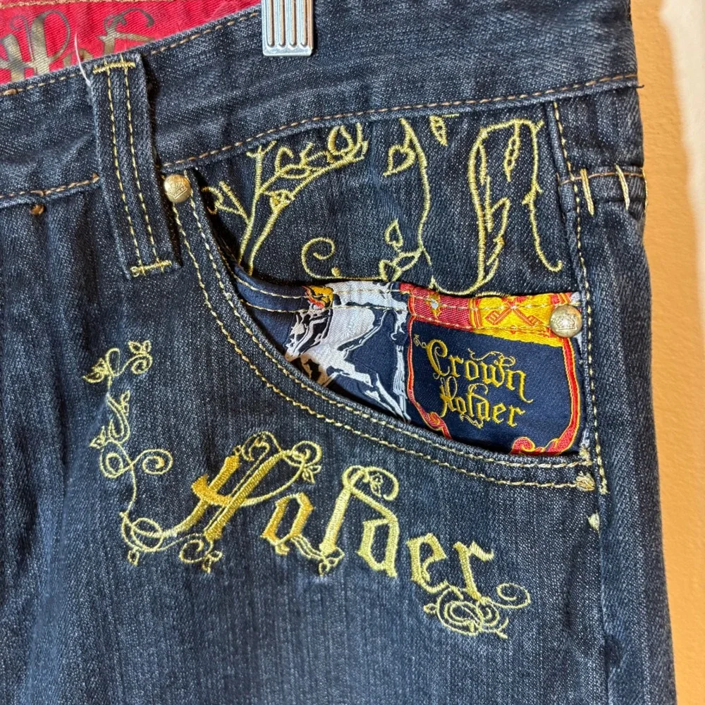 Crown Holder Embroidered Dark Wash Jeans‎ Size 38 Crest & Royal Embellishments